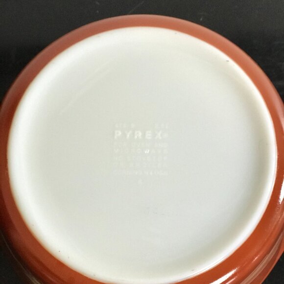 Pyrex Autumn Harvest Wheat 2.5 Qt Bowl Casserole with Clear Lid 475-B Like New - Picture 5 of 5